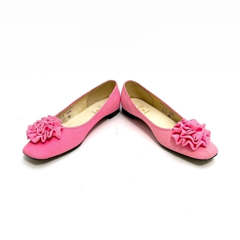 Vintage 1960s vegan pink fabric rosette flats - Picture 3 of 9